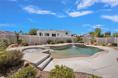 Exterior - 18155 Dunkirk St, Hesperia, CA 92345 photo 14 of 19