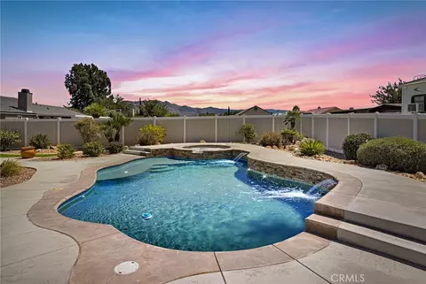 Exterior - 18155 Dunkirk St, Hesperia, CA 92345 photo 2 of 19