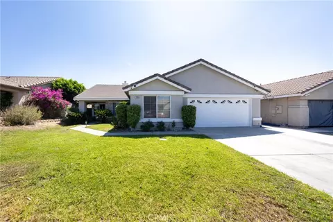 7085 Hope Ct, Fontana, CA 92336