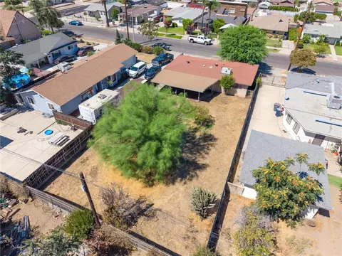 View/Area - 1016 Webster, Redlands, CA 92374 photo 1 of 4