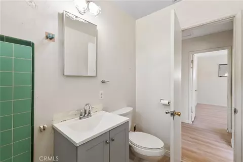 Bath - 1016 Webster, Redlands, CA 92374 photo 2 of 2
