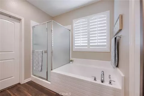 Bath - 1476 Wicklow, Redlands, CA 92374 photo 3 of 4