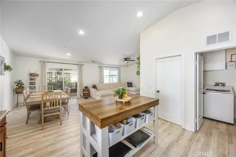 Entry Way - 913 Condor, Barstow, CA 92311 photo 1 of 2