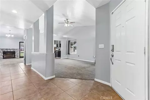 Entry Way - 15655 Cheyenne, Hesperia, CA 92345 photo 1 of 4