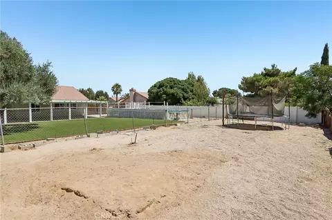 Exterior - 15655 Cheyenne, Hesperia, CA 92345 photo 16 of 16