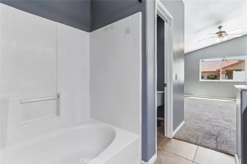 Entry Way - 15655 Cheyenne, Hesperia, CA 92345 photo 4 of 4