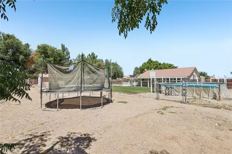 Exterior - 15655 Cheyenne, Hesperia, CA 92345 photo 14 of 16