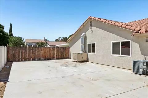 Exterior - 15655 Cheyenne, Hesperia, CA 92345 photo 6 of 16