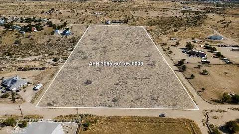 1 Muscatel St, Phelan, CA 92371