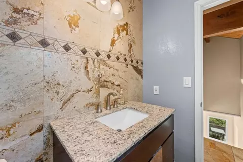 Bath - 2190 Tank Rd, Running Springs, CA 92382 photo 2 of 2