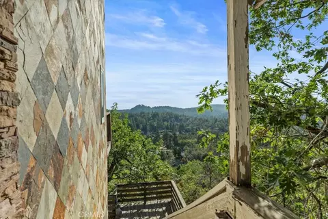 Exterior - 2190 Tank Rd, Running Springs, CA 92382 photo 4 of 16