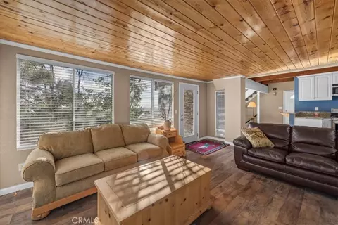 Living - 2190 Tank Rd, Running Springs, CA 92382 photo 4 of 4
