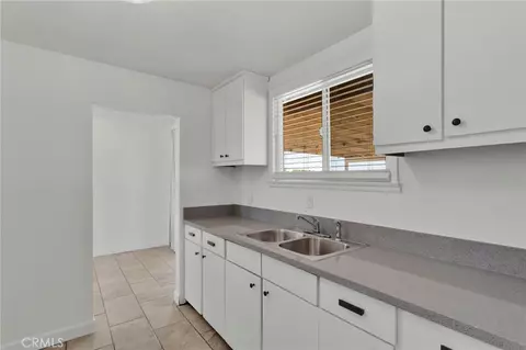 Kitchen - 18200 Hercules, Hesperia, CA 92345 photo 1 of 1