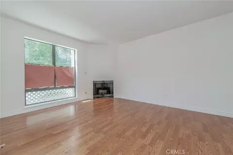 Living - 965 E Del Mar Blvd #4, Pasadena, CA 91106 photo 3 of 7