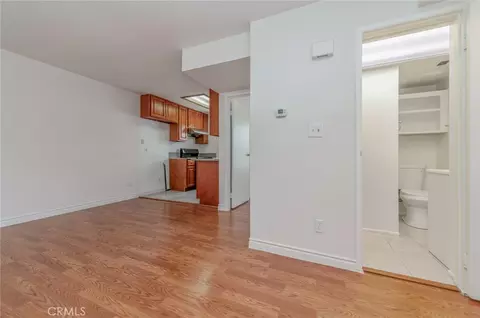 Living - 965 E Del Mar Blvd #4, Pasadena, CA 91106 photo 1 of 7