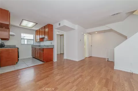 Living - 965 E Del Mar Blvd #4, Pasadena, CA 91106 photo 5 of 7
