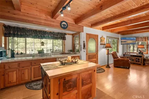 Kitchen - 416 Pineview, Big Bear City, CA 92314 photo 1 of 4