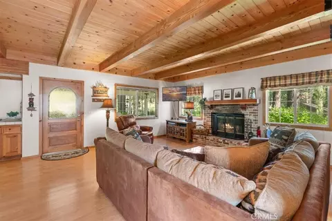 Living - 416 Pineview, Big Bear City, CA 92314 photo 2 of 3