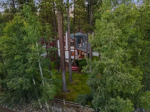 Exterior - 416 Pineview, Big Bear City, CA 92314 photo 7 of 10