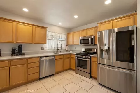 Kitchen - 8671 La Vine, Rancho Cucamonga, CA 91701 photo 3 of 3