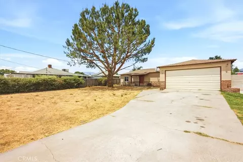 Exterior - 548 Etiwanda, Rialto, CA 92376 photo 2 of 9