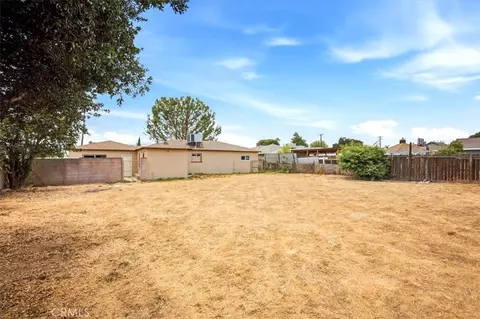 Exterior - 548 Etiwanda, Rialto, CA 92376 photo 9 of 9