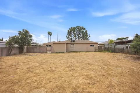 Exterior - 548 Etiwanda, Rialto, CA 92376 photo 8 of 9