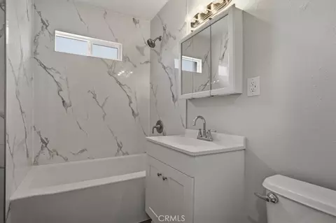 Bath - 548 Etiwanda, Rialto, CA 92376 photo 1 of 1
