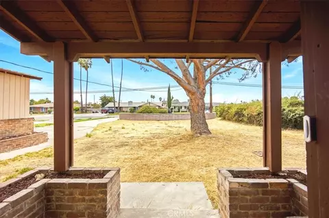 Exterior - 548 Etiwanda, Rialto, CA 92376 photo 4 of 9