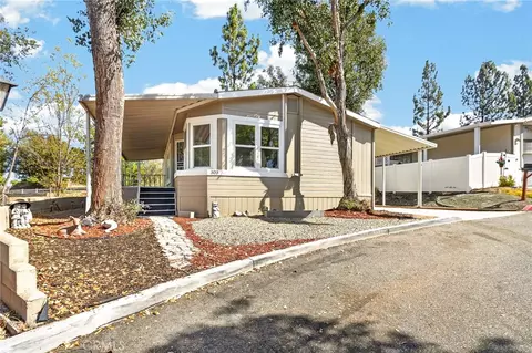 15181 Van Buren #303, Riverside, CA 92504