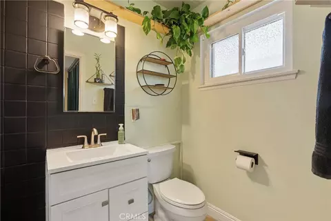 Bath - 4059 Rupley, Riverside, CA 92505 photo 1 of 3