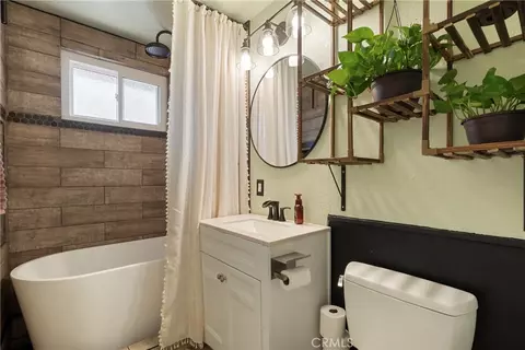 Bath - 4059 Rupley, Riverside, CA 92505 photo 3 of 3