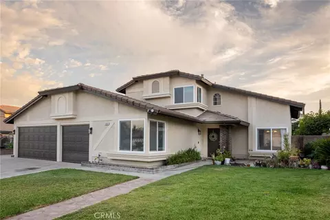 1551 W Via Bello Dr, Rialto, CA 92377