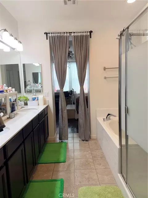 Bath - 5014 Birch, Montclair, CA 91763 photo 2 of 3