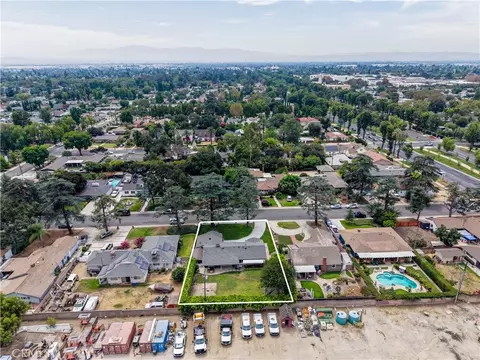 View/Area - 133 E Deodar St, Ontario, CA 91764 photo 4 of 4