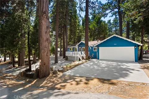Exterior - 1966 Oakleaf Ct, Running Springs, CA 92382 photo 2 of 15