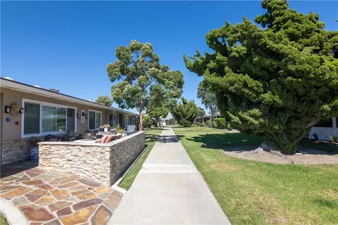 13540 Medinac Ln #104D, Seal Beach, CA 90740