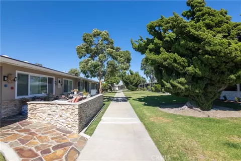 13540 Medinac Ln #104D, Seal Beach, CA 90740