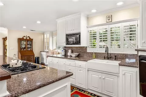 Kitchen - 1328 Loma Sola, Upland, CA 91786 photo 5 of 6