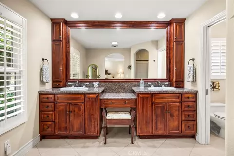 Bath - 1328 Loma Sola, Upland, CA 91786 photo 2 of 4