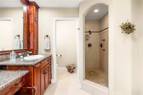 Bath - 1328 Loma Sola, Upland, CA 91786 photo 3 of 4