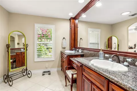 Bath - 1328 Loma Sola, Upland, CA 91786 photo 4 of 4