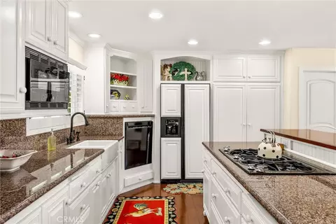 Kitchen - 1328 Loma Sola, Upland, CA 91786 photo 4 of 6