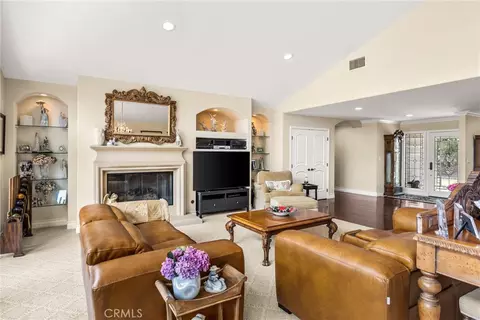 Living - 1328 Loma Sola, Upland, CA 91786 photo 5 of 6