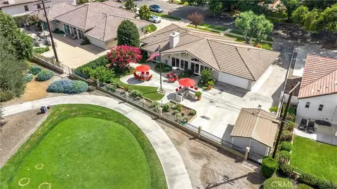 View/Area - 1328 Loma Sola, Upland, CA 91786 photo 2 of 6