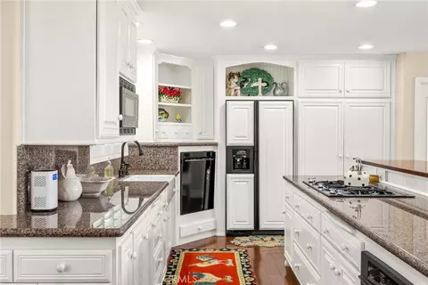 Kitchen - 1328 Loma Sola, Upland, CA 91786 photo 3 of 6