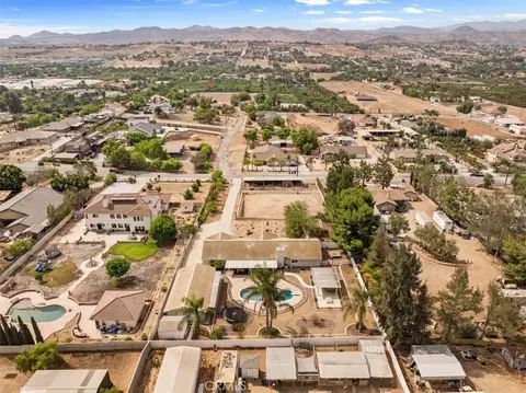 View/Area - 18678 Newman Ave, Riverside, CA 92508 photo 5 of 7