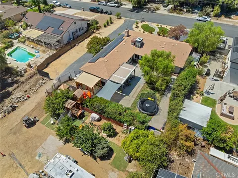 View/Area - 2468 Burt St, Upland, CA 91784 photo 5 of 8