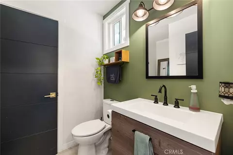 Bath - 2468 Burt St, Upland, CA 91784 photo 1 of 3