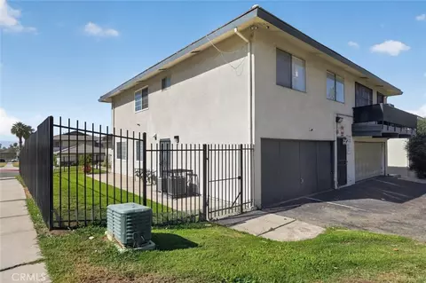 Exterior - 3546 20th St, Highland, CA 92346 photo 4 of 5